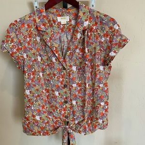 Anthropologie top, size 4, so lightweight and pretty